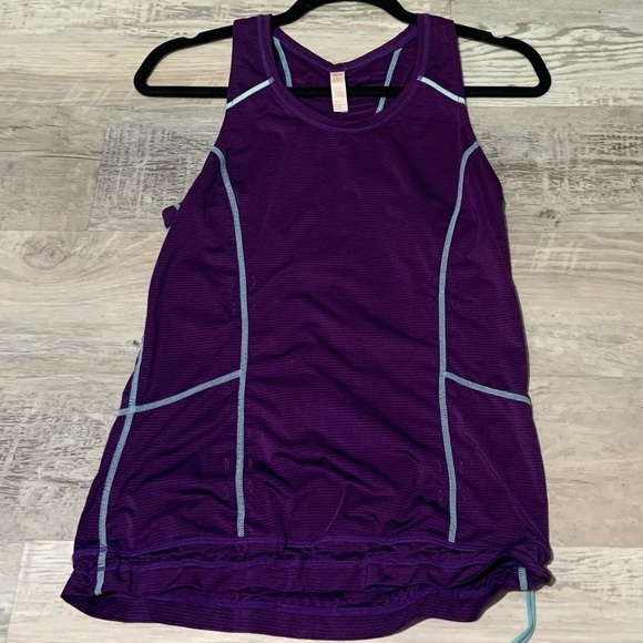 Lucy purple Racerback Tank With Side and Back Pockets Perfect For working out XS - Picture 1 of 6